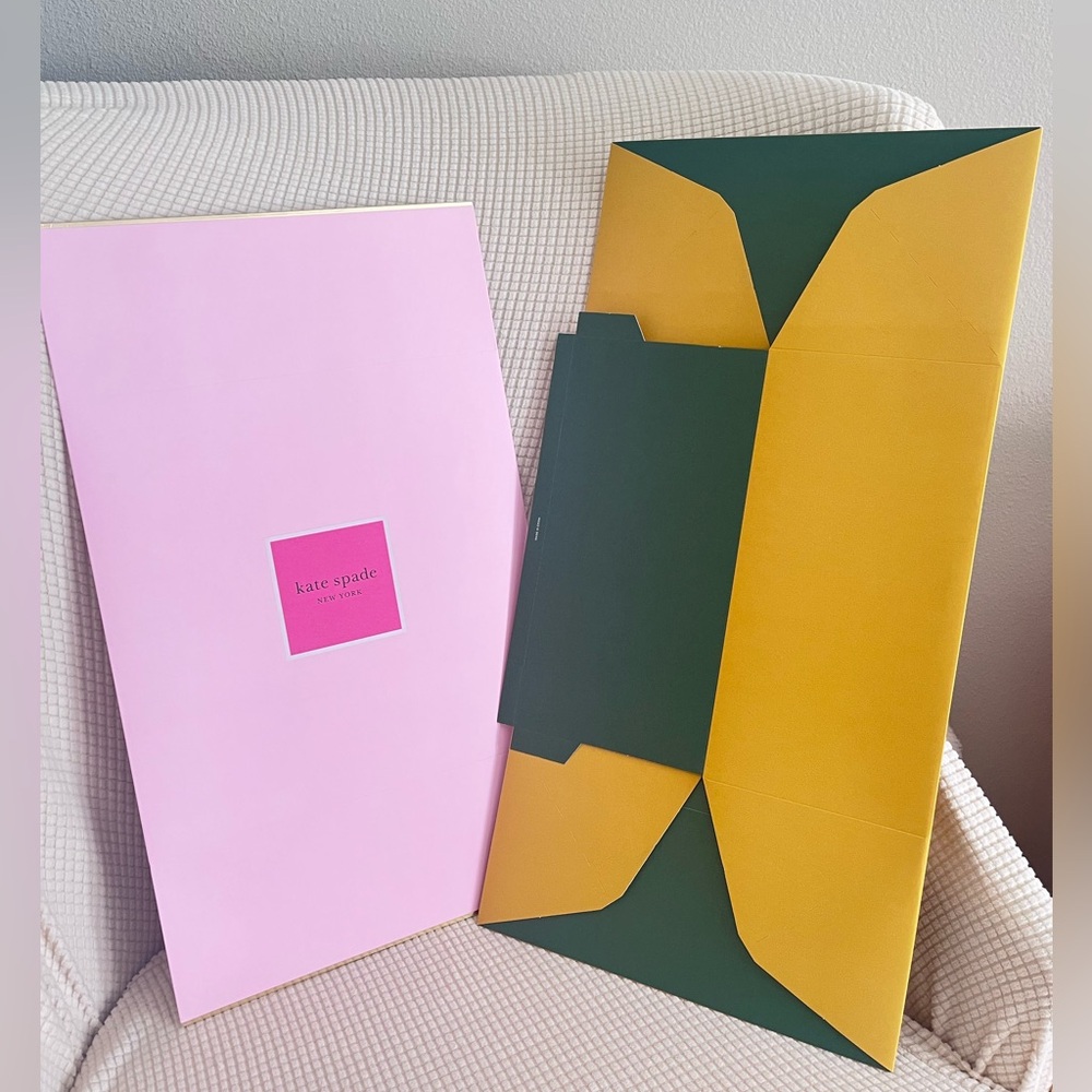 Kate Spade gift box ๐ - Picture 4 of 4